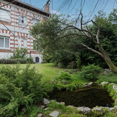 Maison 16 pièces 1996800 €