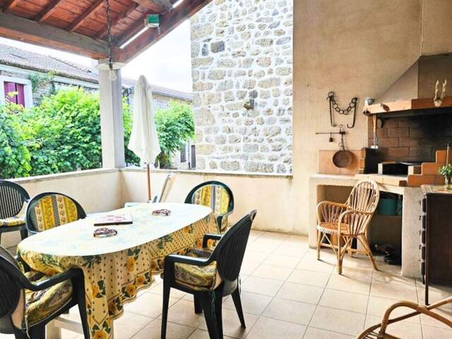 07660 LESPERON - MAISON DE VILLAGE DE 5 PIECES - CALME - GARAGE — photo du bien