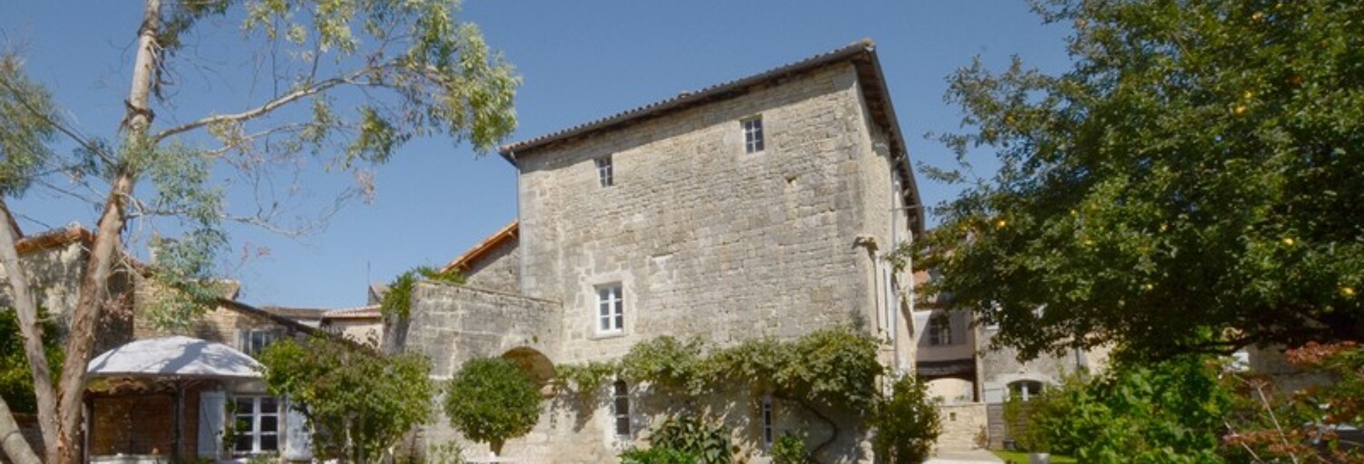 Maison 6 Pièces 171 m² à vendre à Nanteuil-en-Vallée (16700)