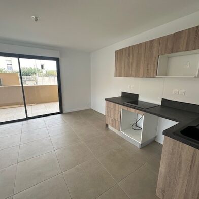 Appartement 3 pièces 723 €