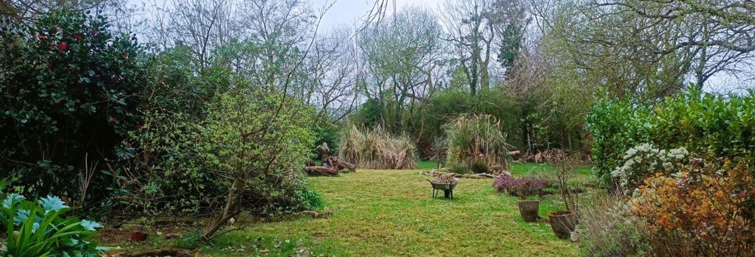 Maison  2000 m² à vendre à Poullan-sur-Mer (29100)