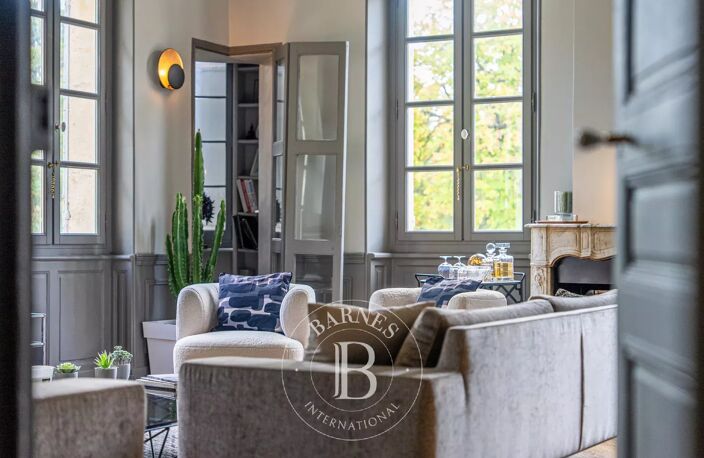 AIX-EN-PROVENCE - APPARTEMENT ANCIEN RENOVE  -158 M² 2 CHAMBRES- — photo 4