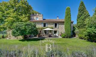 Maison 9 Pièces 188 m² à vendre à Trets (13530)