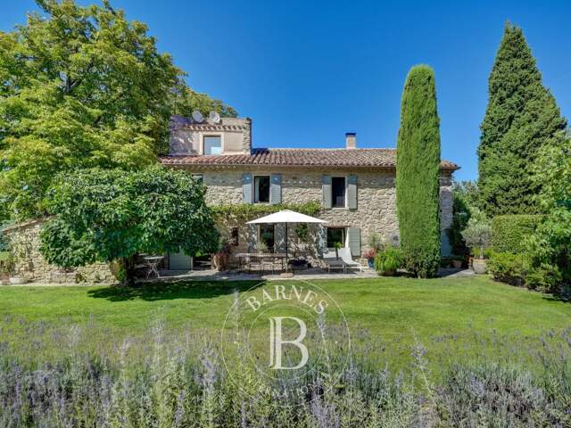 Proche d'Aix-en-Provence - Authentique Bergerie - Quatre Chambre — photo du bien
