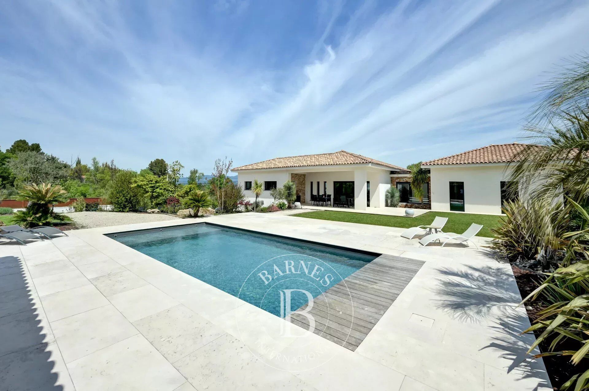 Villa / Maison  T9 à vendre Aix-en-Provence 13100