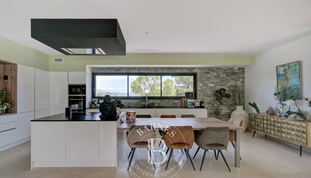 Villa / Maison 9 pièces  à vendre Aix-en-Provence 13100