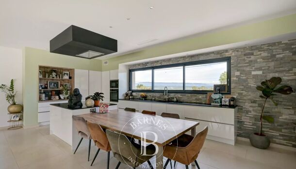 Villa / Maison 9 pièces  à vendre Aix-en-Provence 13100