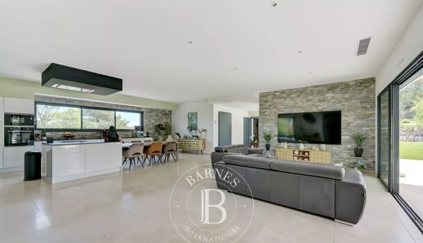 Villa / Maison 9 pièces  à vendre Aix-en-Provence 13100