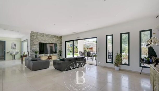 Villa / Maison 9 pièces  à vendre Aix-en-Provence 13100