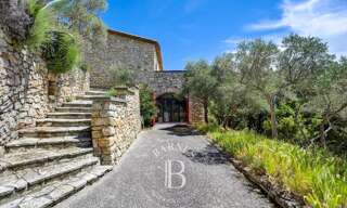 Maison 10 Pièces 286 m² à vendre à Aix-en-Provence (13100)