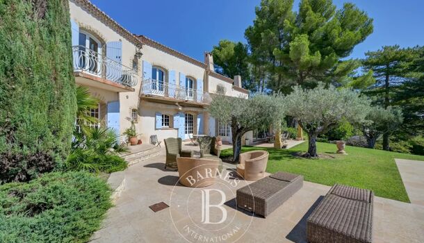 Villa / Maison 8 pièces  à vendre Aix-en-Provence 13100