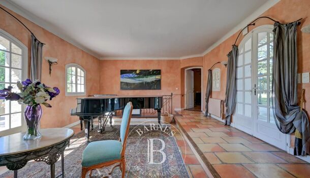 Villa / Maison 8 pièces  à vendre Aix-en-Provence 13100