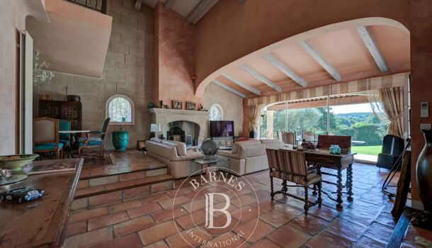 Villa / Maison 8 pièces  à vendre Aix-en-Provence 13100