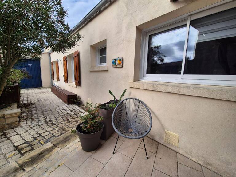 Maison à vendre - SAINT GEORES D'OLERON — photo 1