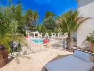 LA CHARMANTE - Villa T6 de 330m2 - Dépendance T2 de 60m2 - Pisci — photo 4