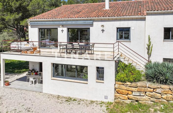 LA DOMINANTE - Villa T6 de 215m² - Terrain 4000m² - 13720 LA BOU — photo 2