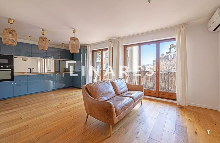 COEUR VAUBAN - Appartement T4 de 88m² -  Balcon filant de 11m² - — photo 2