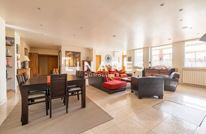 L'ACCUEILLANT - Rez de jardin T5 de 217m² - Cuisine d'été - Dépe — photo 3