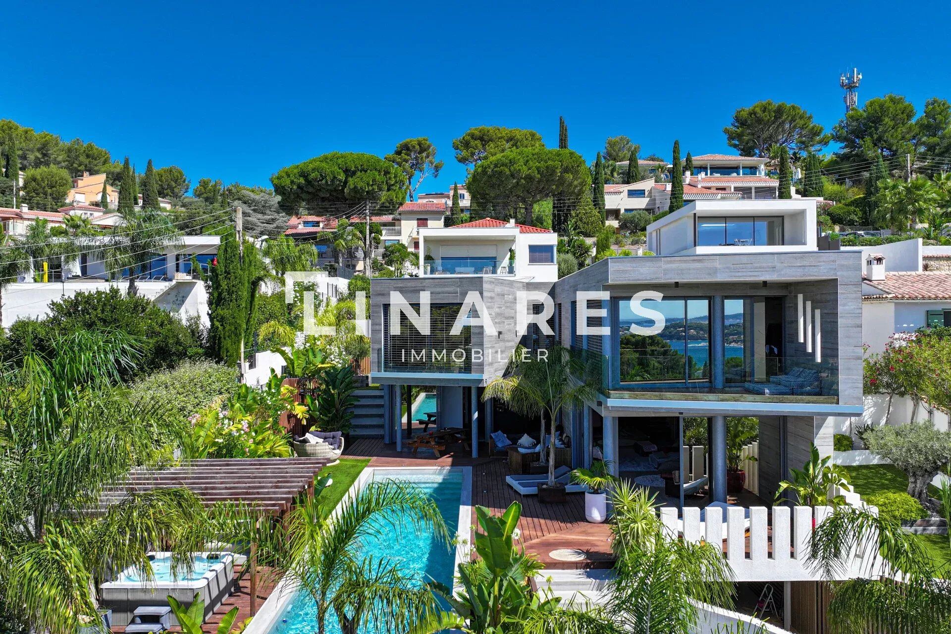 Villa / Maison  T6 à vendre Bandol 83150