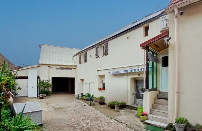 Maison en toute propriété avec rapport locatif 🏘️ — photo 2