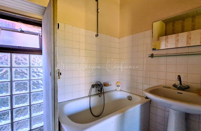 Maison de caractère en pierres – LE PESCHER (19) — photo 5