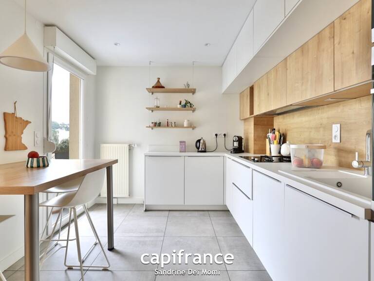 Tassin la demi lune - Appartement T4 de 101m² avec terrasse de 18m² avec garage de 43m² et place de stationnement — photo 1