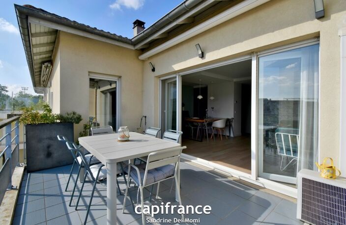 Tassin la demi lune - Appartement T4 de 101m² avec terrasse de 18m² avec garage de 43m² et place de stationnement — photo 4