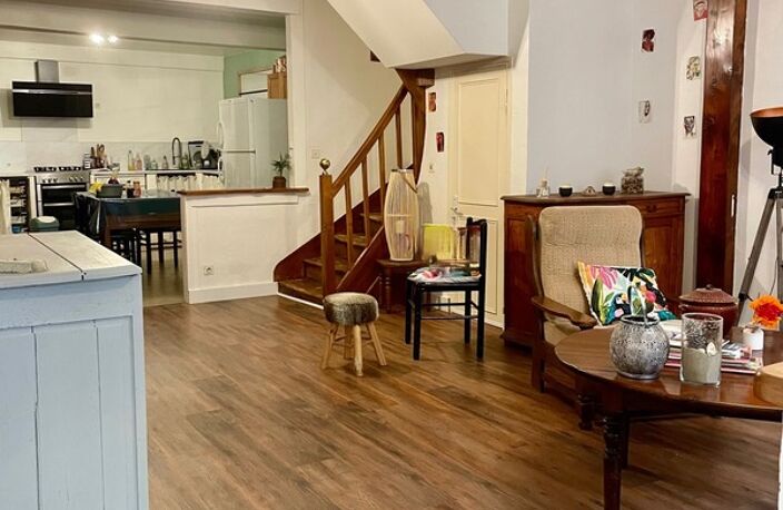 Maison à vendre en pierre 5 pièces, rénovée avec charme en plein cœur de Puylaroque (82) — photo 3
