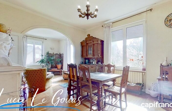 Demeure de 181m², parc clos et arboré, garage à Saulnes — photo 4