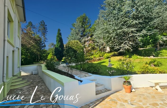 Demeure de 181m², parc clos et arboré, garage à Saulnes — photo 5