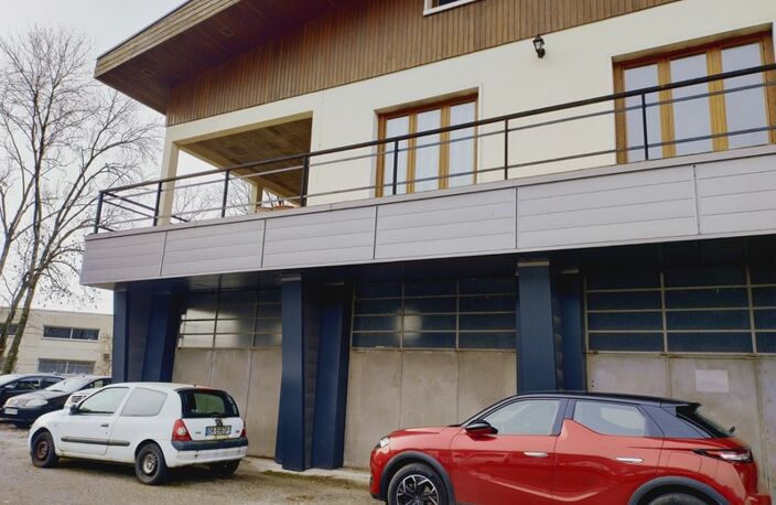 Dpt Savoie (73), à louer CHALLES LES EAUX Local commercial 186 m² — photo 4