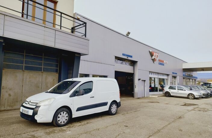 Dpt Savoie (73), à louer CHALLES LES EAUX Local commercial 186 m² — photo 5