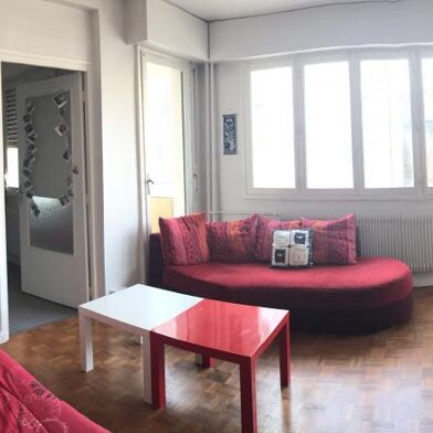 Appartement 2 pièces 700 €