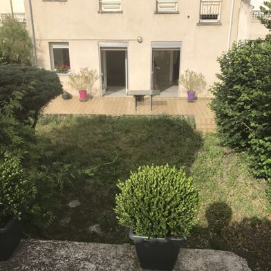 Appartement 4 pièces 1100 €
