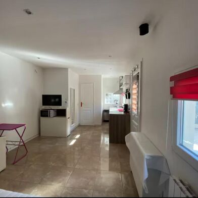 Appartement 1 pièces 830 €