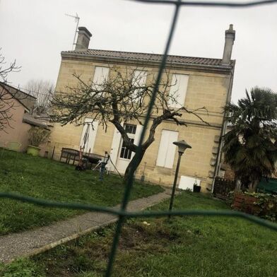 Maison 7 pièces 1550 €