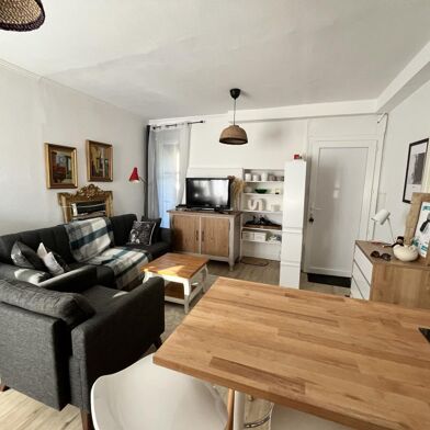 Appartement 2 pièces 815 €