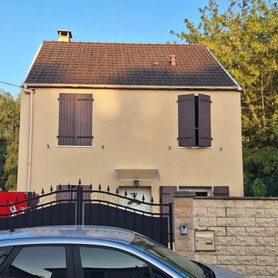 Maison 6 pièces 1600 €