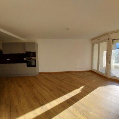Appartement 4 pièces 995 €