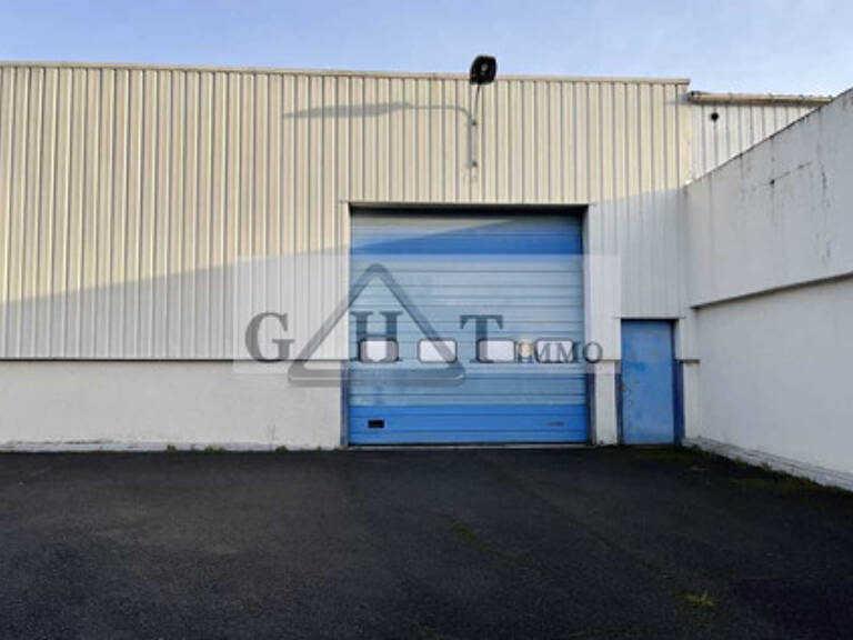 BATIMENT INDÉPENDANT À VENDRE — photo 1