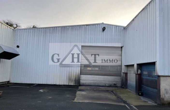 BATIMENT INDÉPENDANT À VENDRE — photo 2