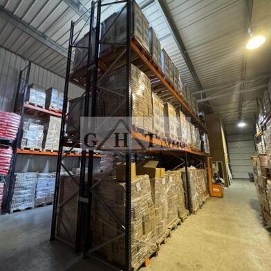 Local industriel  750000 €