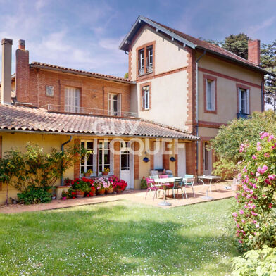 Maison 9 pièces 599000 €