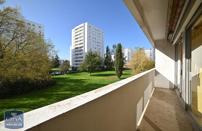 Vente appartement 5 pièces 90 m² Poitiers (86000) — photo 2