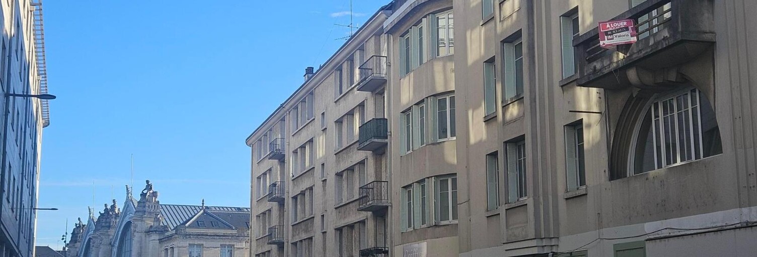 Bureau  79 m² à louer à Tours (37000)