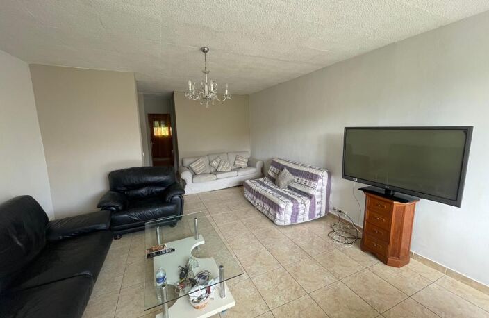 A VENDRE LA VALETTE DU VAR 83160 QUARTIER LA COUPIANE APPARTEMENT 4 PIECES 3 CHAMBRES — photo 2