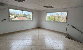 Local industriel  592 m² à louer à La Seyne-sur-Mer (83500)