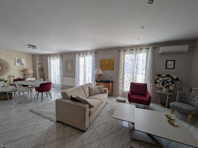 Maison À Vendre — photo du bien