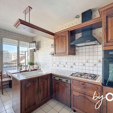 Appartement 5 pièces 215000 €