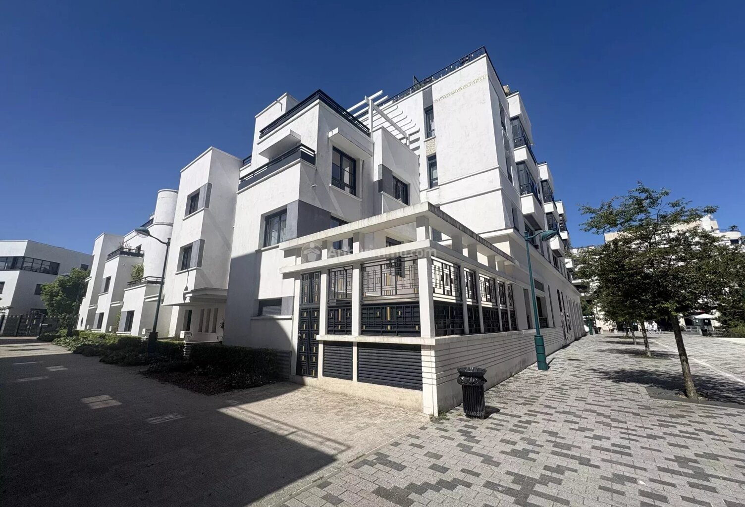 À vendre – Maison de ville en triplex avec rooftop – Chessy (ZAC des Studios) — photo 1